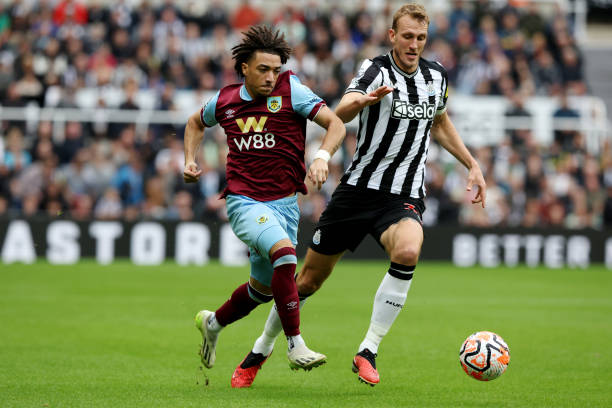 透过这些故 透过这些故